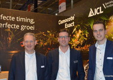 Mark van Dulmen, Roel Bloemert en Frank Duijzer van ICL Specialty Fertilizers vertelden graag over de nieuwe natriumarme, wateroplosbare MKP-meststof Nova Peak.